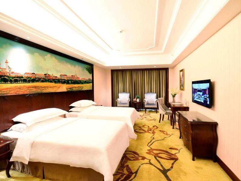 Vienna Hotel Loudi Chunyuan Pedestrian Street Ngoại thất bức ảnh